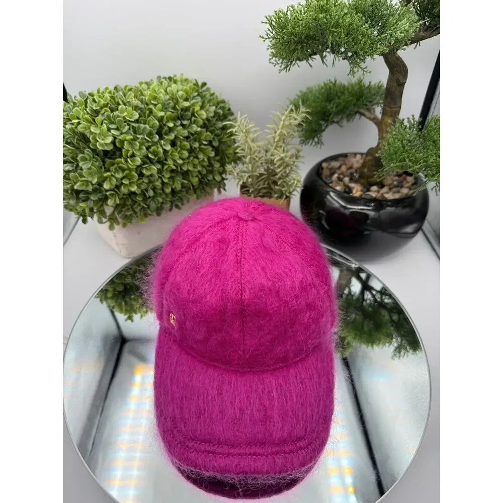 Gucci baseball cap, adjustable, vibrant pink mohair, gold-toned GG logo w/Dusty